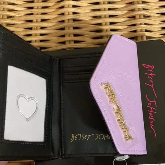 Betsey Johnson Lilac Wallet - Picture 5 of 5